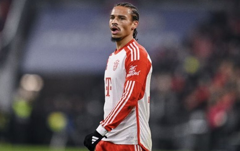 踢球者萨内仍然倾向于与拜仁续约他和赫内斯关系很好