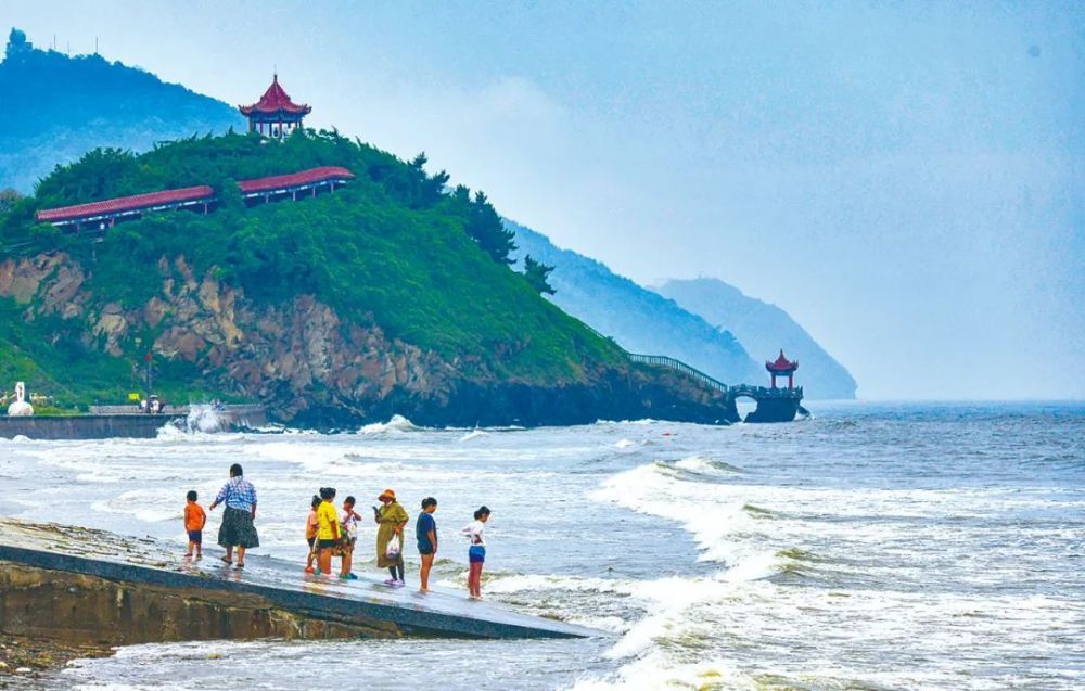 三美踏浪大鹿岛观瀑天桥沟