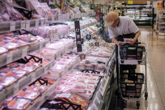 3000多种食品狂涨！日本餐桌变天价，老