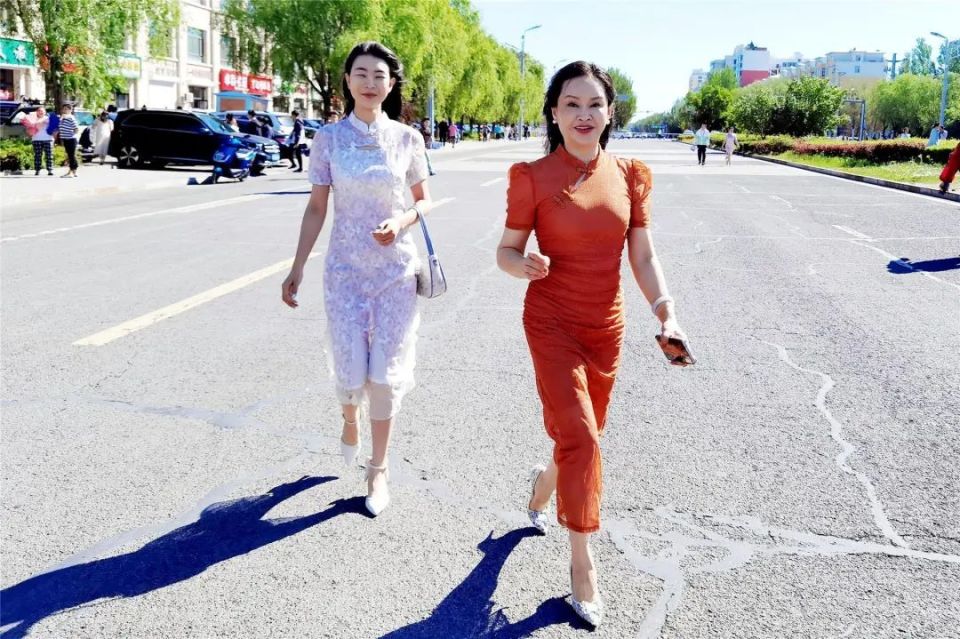 阿荣旗:高考第一天 学子逐梦"战"考场