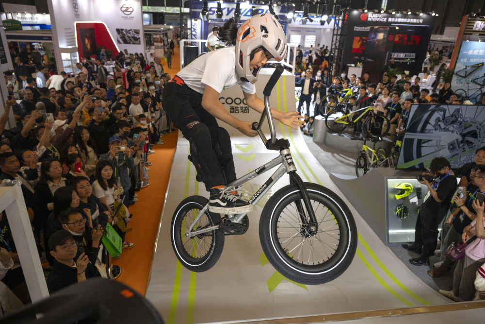 新华全媒 丨2024中国国际自行车展览会开幕