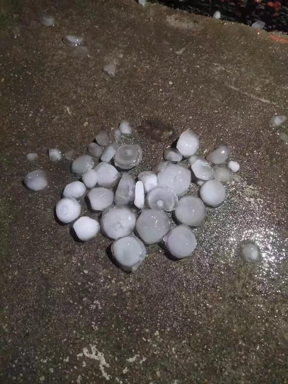 长沙宁乡多地突降冰雹,最大直径达3至5厘米!