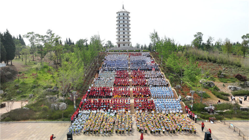 曲靖:守正创新推动思政课建设内涵式发展 用心浇灌青少年理想之花