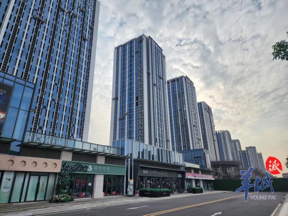 广州足球公园所处的番禺区谢村居住及商业商务地块位于番禺区谢石公路