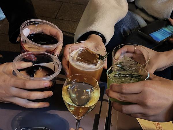 喝酒为什么要"干杯"?