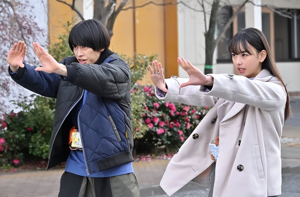 假面骑士歌查德22话追加剧照 三位骑士共战 二姐换了