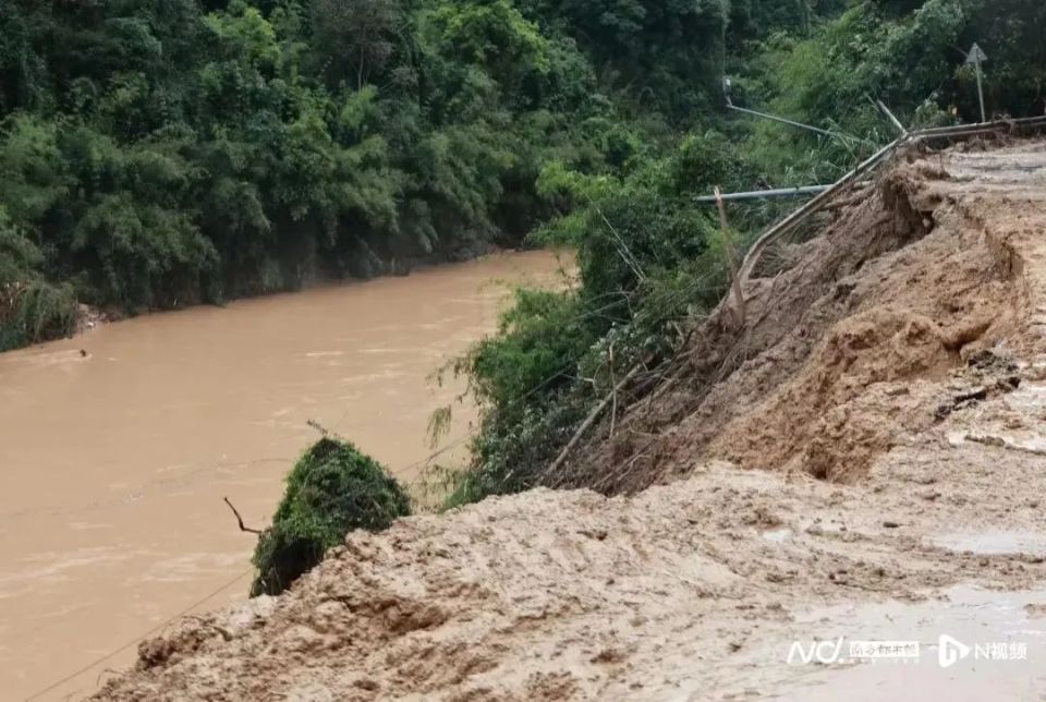 霹雳行动,找回暴雨中失联的镇