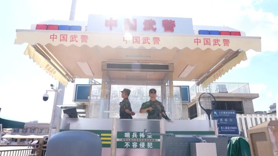 67万家灯火下的夏日图景,北京武警为您守护