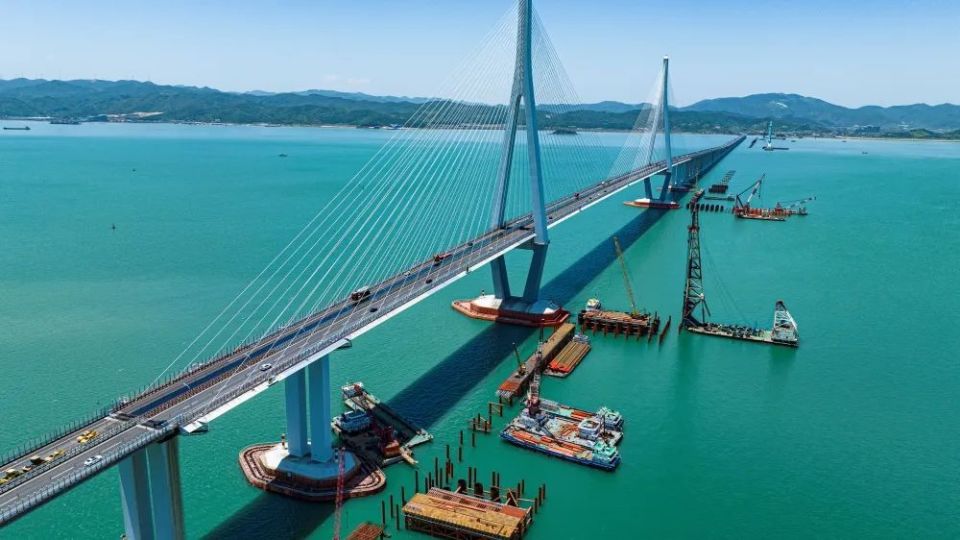 市域铁路象山线跨海大桥施工现场_腾讯新闻