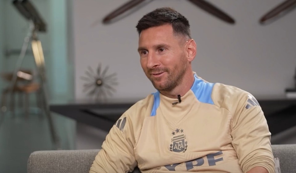 梅西:结婚纪念日经常不能和安东内拉一起过,但会准备小惊喜