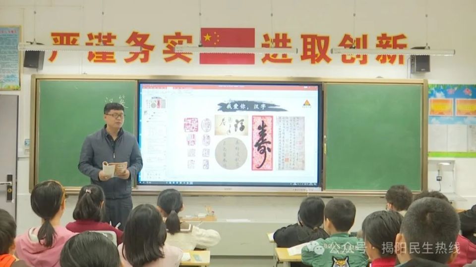 最美家庭|刘冠英家庭:扎根山区默默奉献 教书育人幸福和睦_腾讯新闻