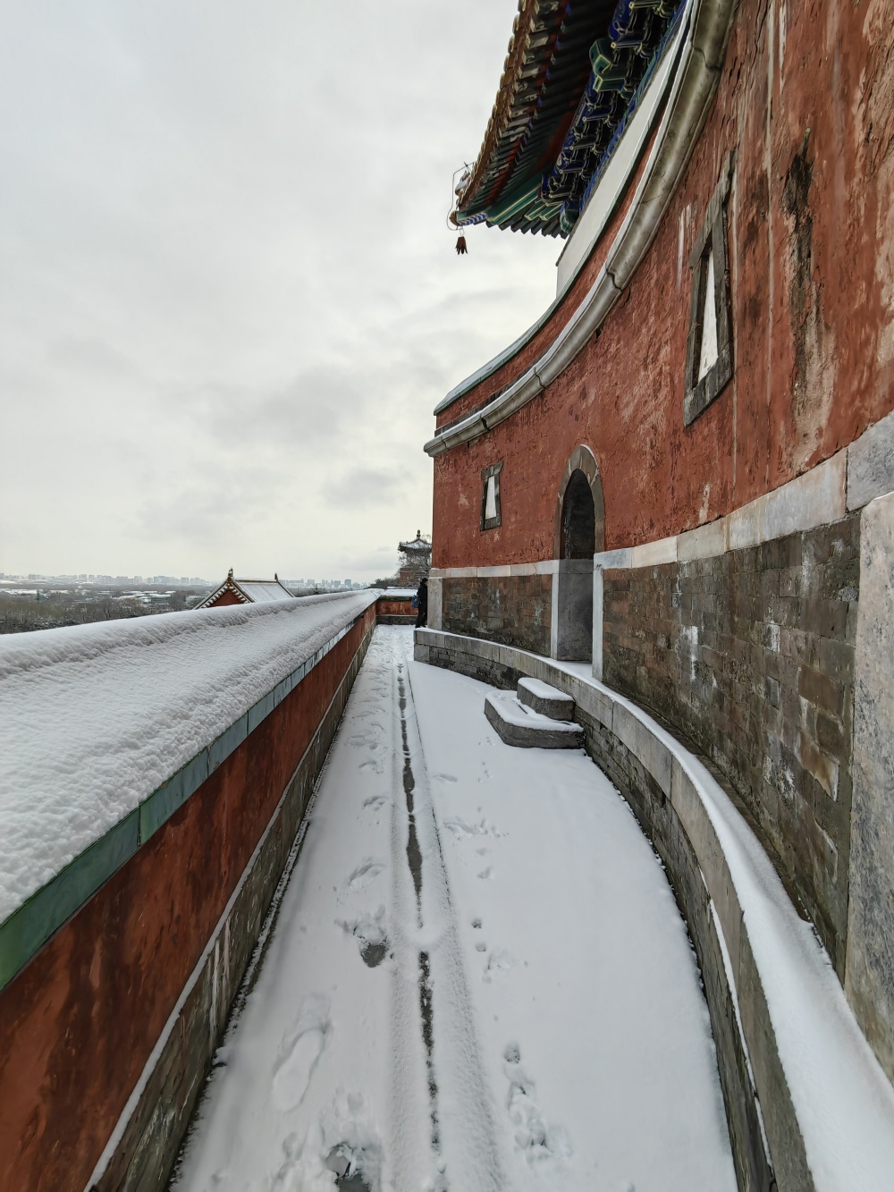 北京今冬迎初雪颐和园雪景如画