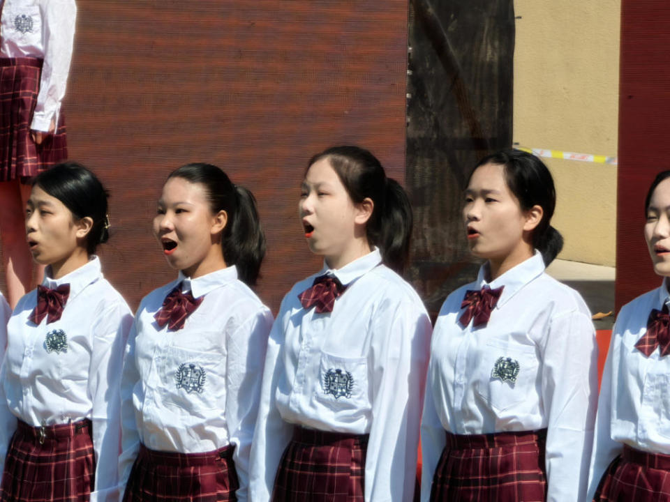 青岛十七中迎来70岁生日