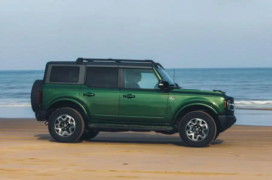 硬派感十足全新福特bronco实拍图发布