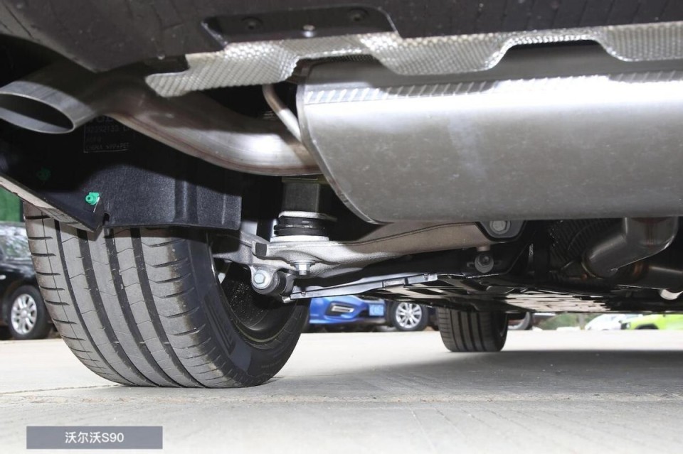 38万预算买豪华轿车,选凯迪拉克ct6,还是沃尔沃s90更合适?