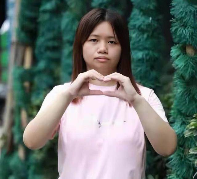 继姜涛之后,"香港女顶流"阿仪颜值引发热议-腾讯新闻