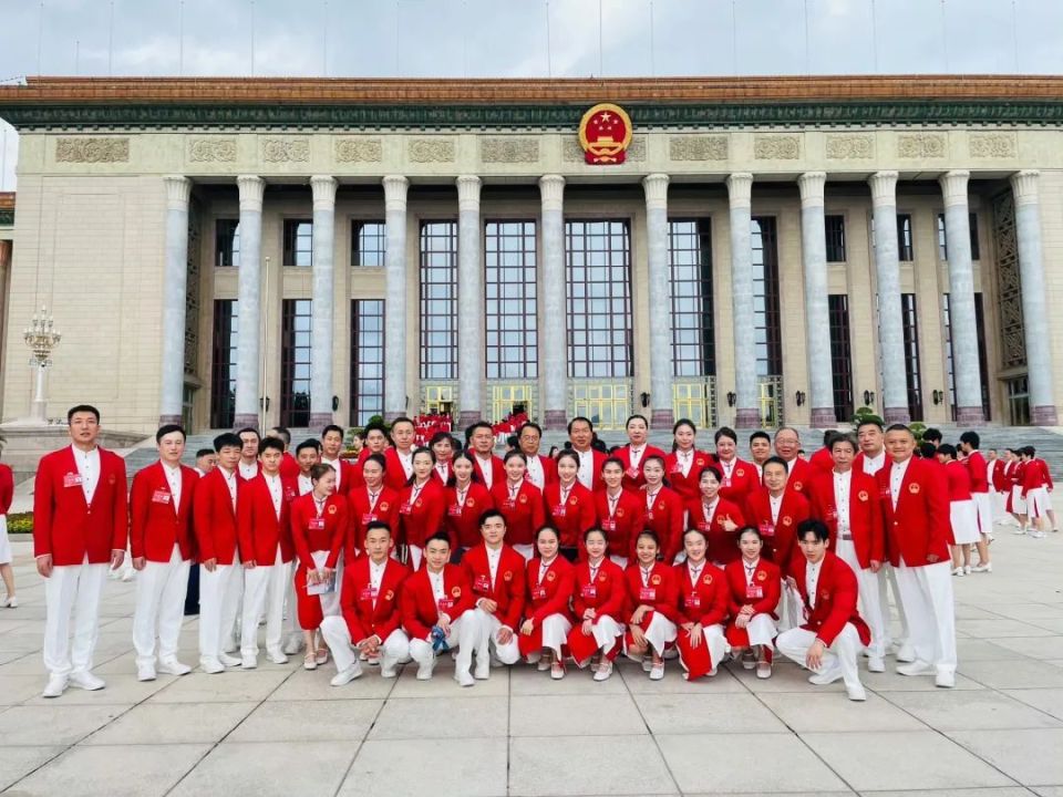 满眼都是骄傲的“中国红”！_腾讯新闻