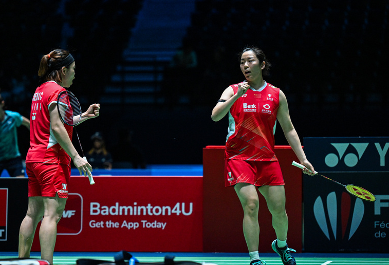 王牌组合陈清晨/贾一凡2-1夺法国公开赛女双冠军