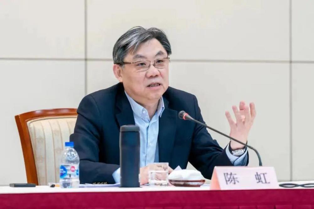 2021年6月,陈虹续任上汽集团董事长,新任期为2021年6月30日—2024年6