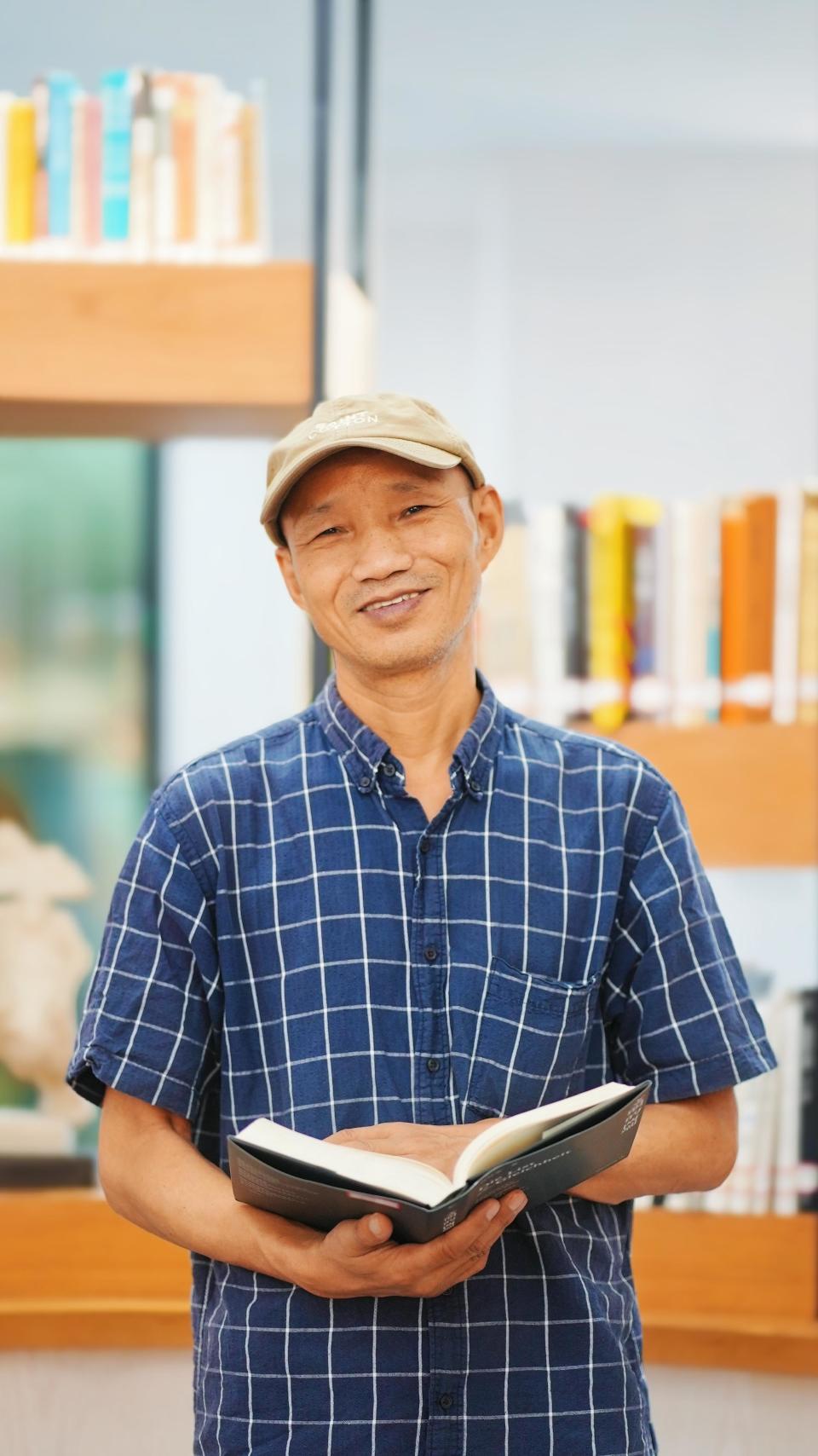 【视频】书香东莞·图书馆人|杨河源:深"专"细研的阅读推广"提灯人"