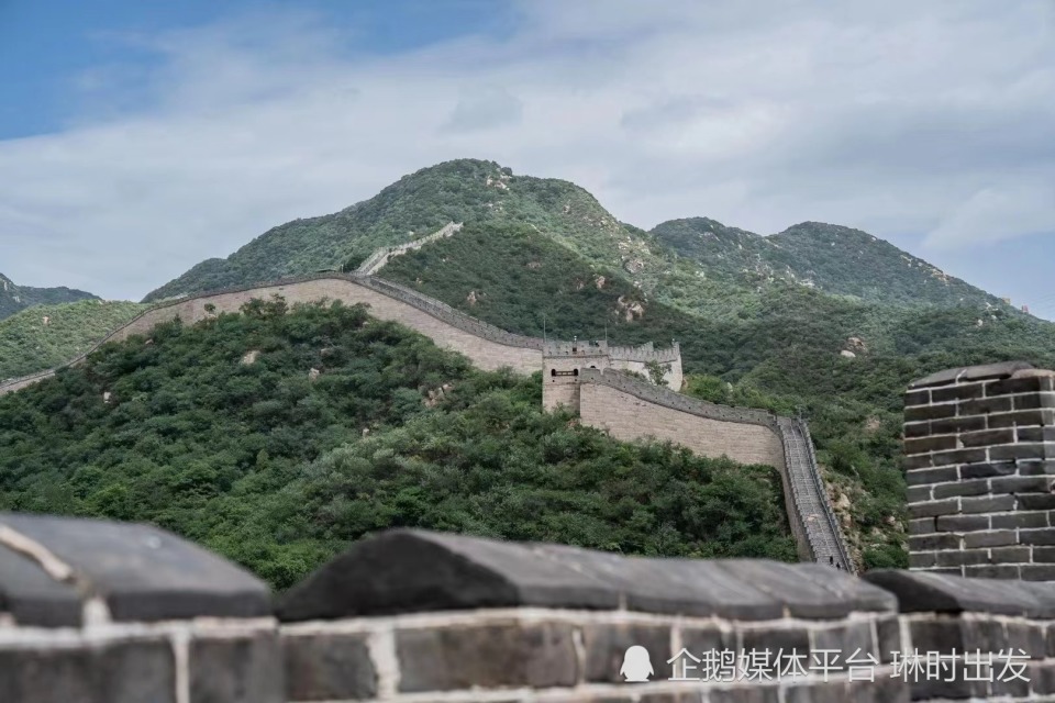 水关长城位于北京市延庆区八达岭镇石佛寺村,距离北京市中心车程约70