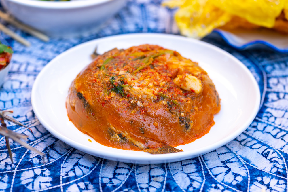 大理冻鱼藏在冰火交融后的白族美食