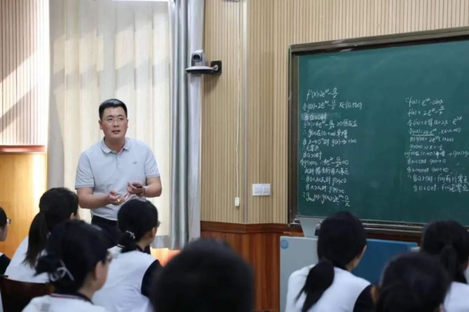 平度九中一教师被评为"首届平度英才"