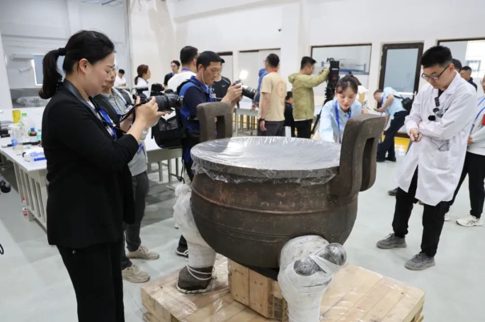 首次展示!最新武王墩墓考古发掘现场 已提取文物3000件(组)