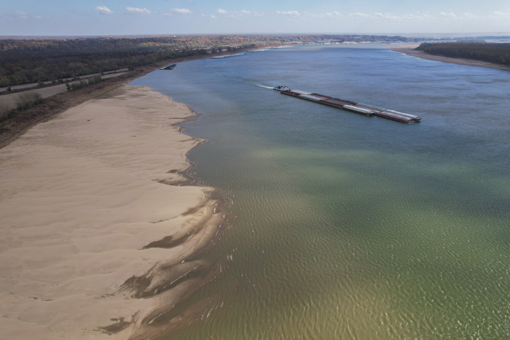 密西西比河部分河段水位降至历史低点