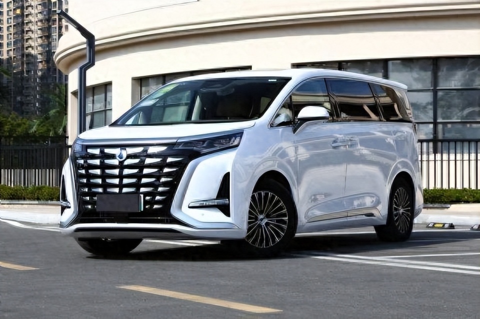 腾势d9重登榜首,小鹏x9第七,理想mega第九_腾讯新闻