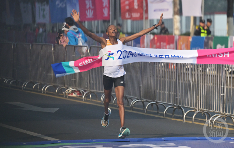 重马诞生新纪录非洲选手成重马新一哥一姐