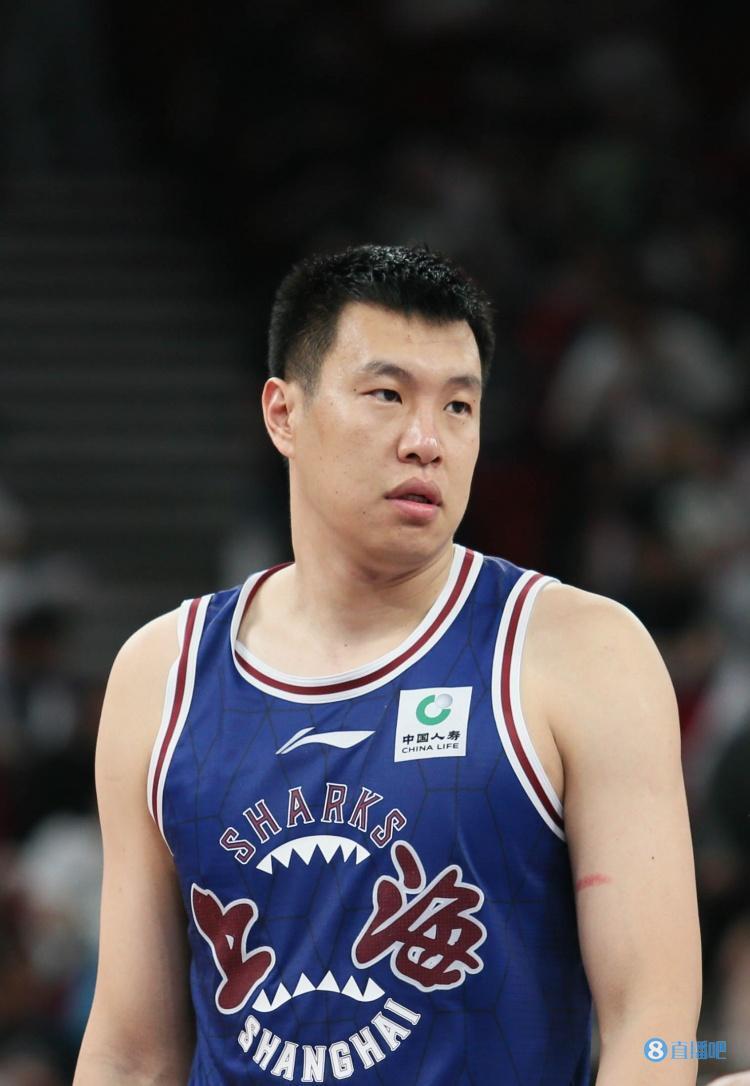 闫鹏飞22中10拿到并列全场最高23分外加10板3帽_腾讯新闻