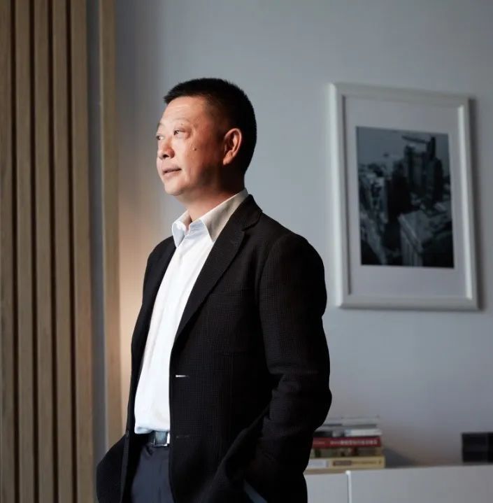 海底捞创始人张勇,一个充满"矛盾"的普通商人-腾讯新闻