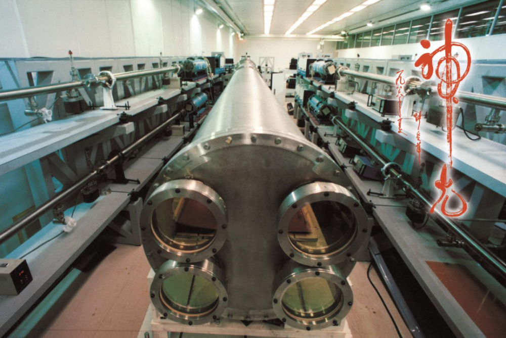 神光大科学装置位于中国科学院上海光学精密机械研究所的神光Ⅱ设施