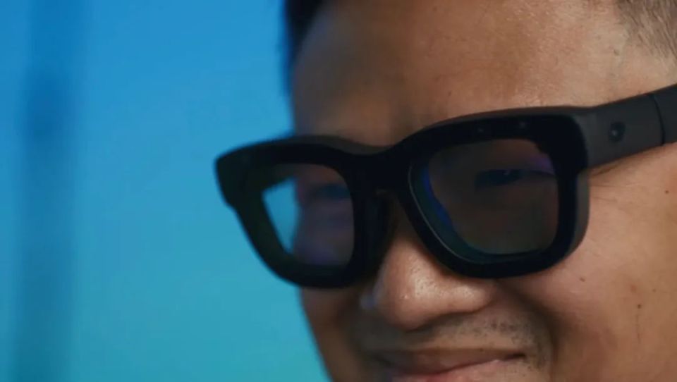 速递丨Meta发布神经接口控制的次时代AI眼镜Orion，制造成本每台1万美元_腾讯新闻