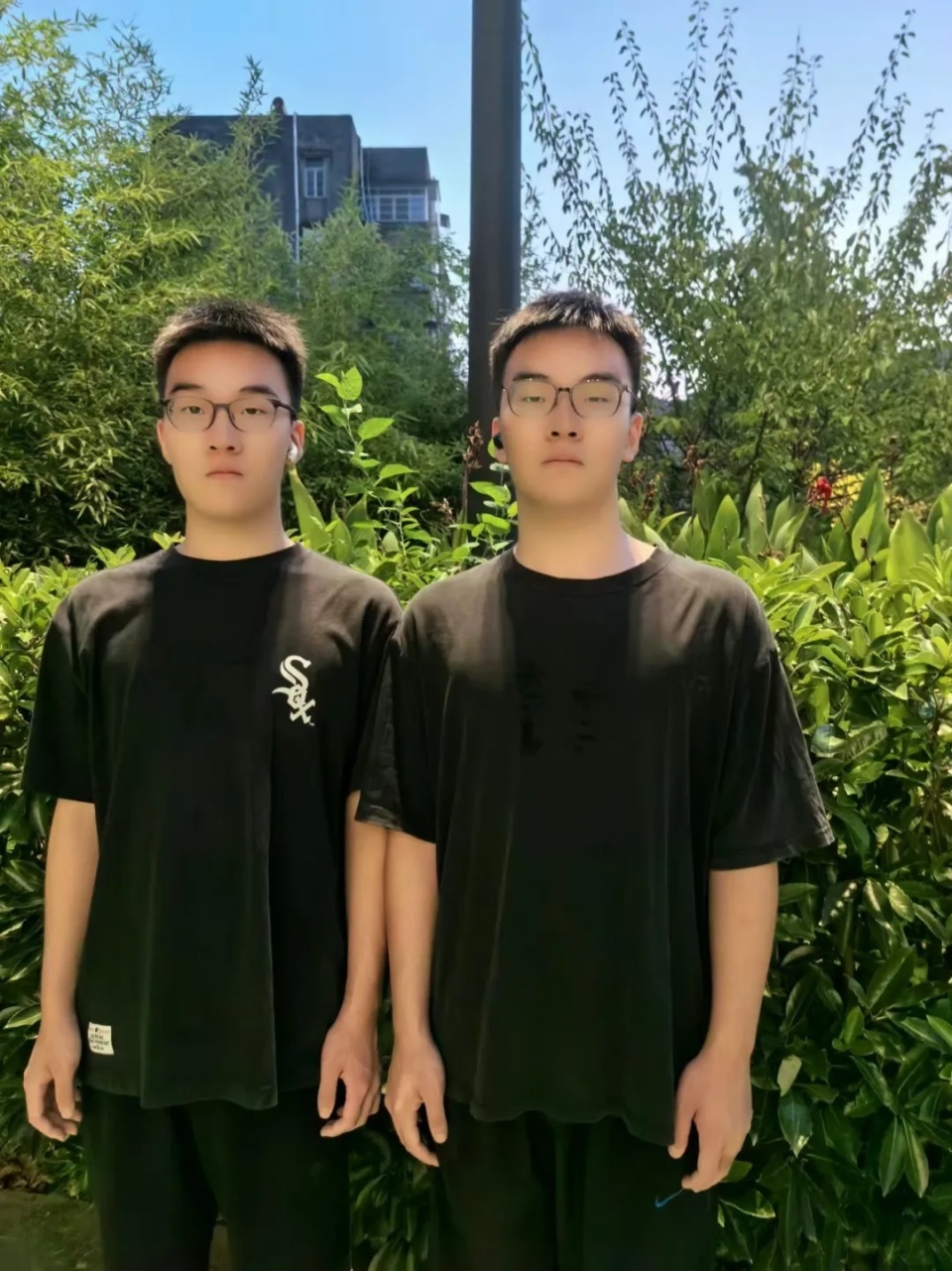 太像了双胞胎兄弟携手上湖大