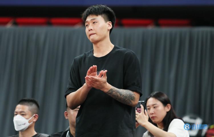 赵探长:赵睿&郭艾伦无缘今晚的辽疆大战 下次交手机会是明年三月_腾讯