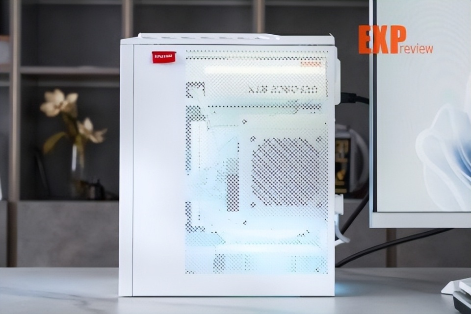 七彩虹 igame itx"全家桶"主机体验:小巧,简约,精致的纯白小钢炮