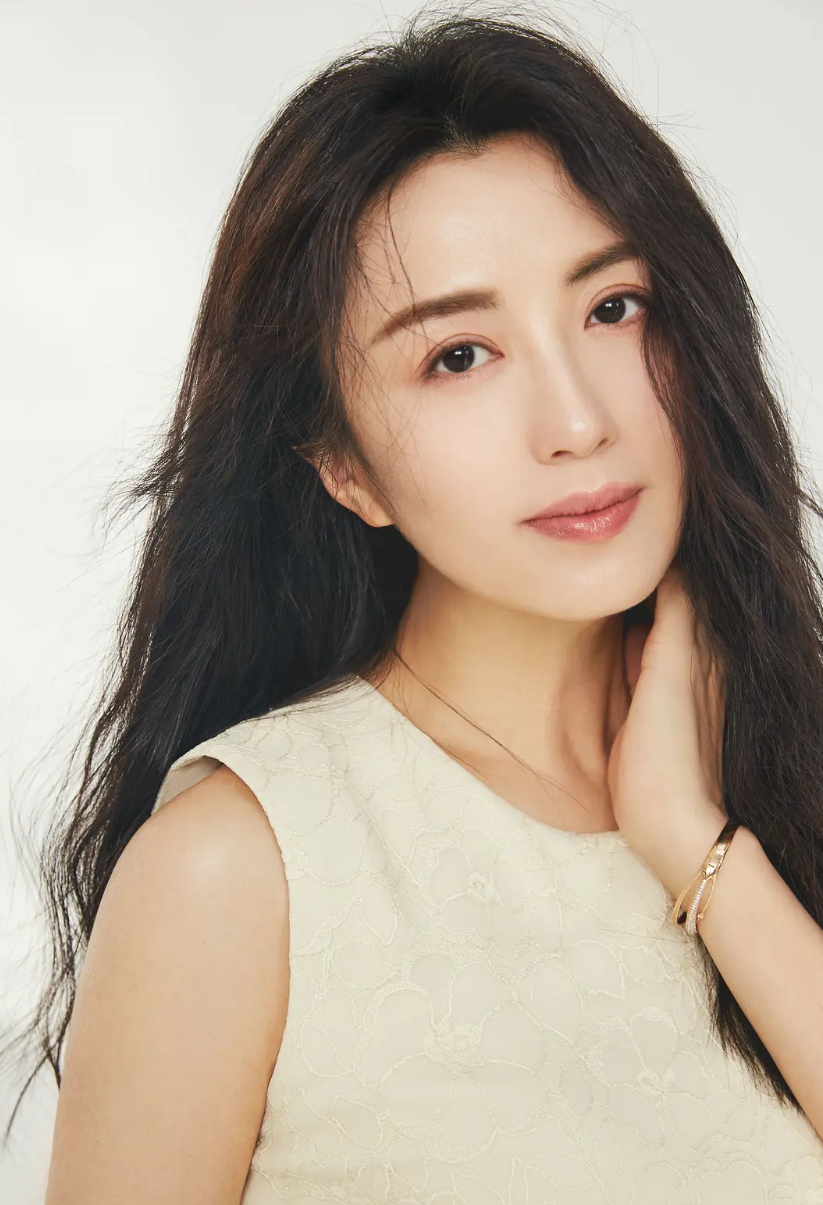 演员杨童舒儿子26周早产丈夫不是于和伟只是一个普通人