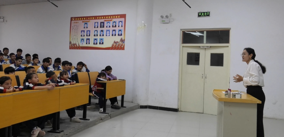 安全教育是学校教育的重中之重,今后,麦盖提县第二中学将积极发挥学校