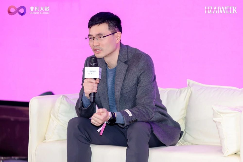 AI漫剧收入破亿，编剧薪资猛涨：AI抢不走饭碗，反而让人才更贵了 · 原文图片 2