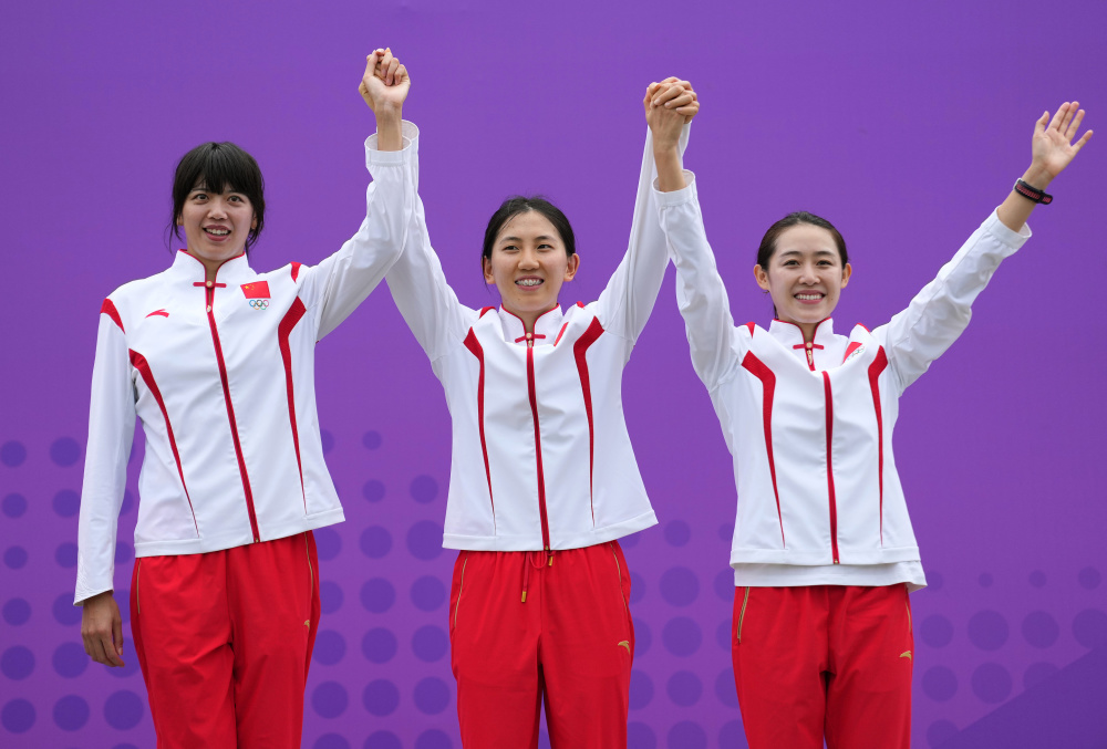 现代五项中国队获得女子团体决赛冠军2