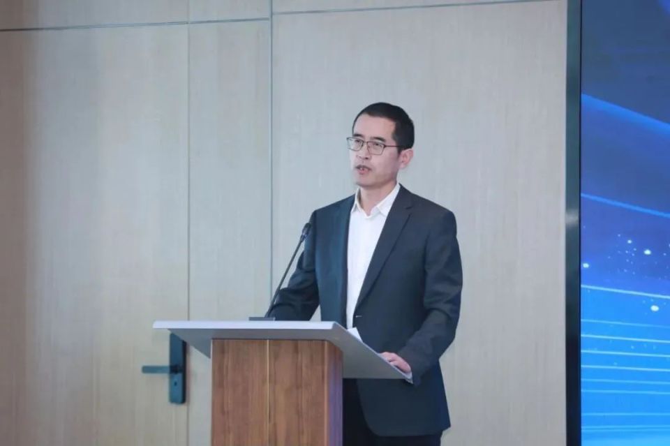 深圳金融监管局原副局长,任国内最大创投公司副总裁!_腾讯新闻