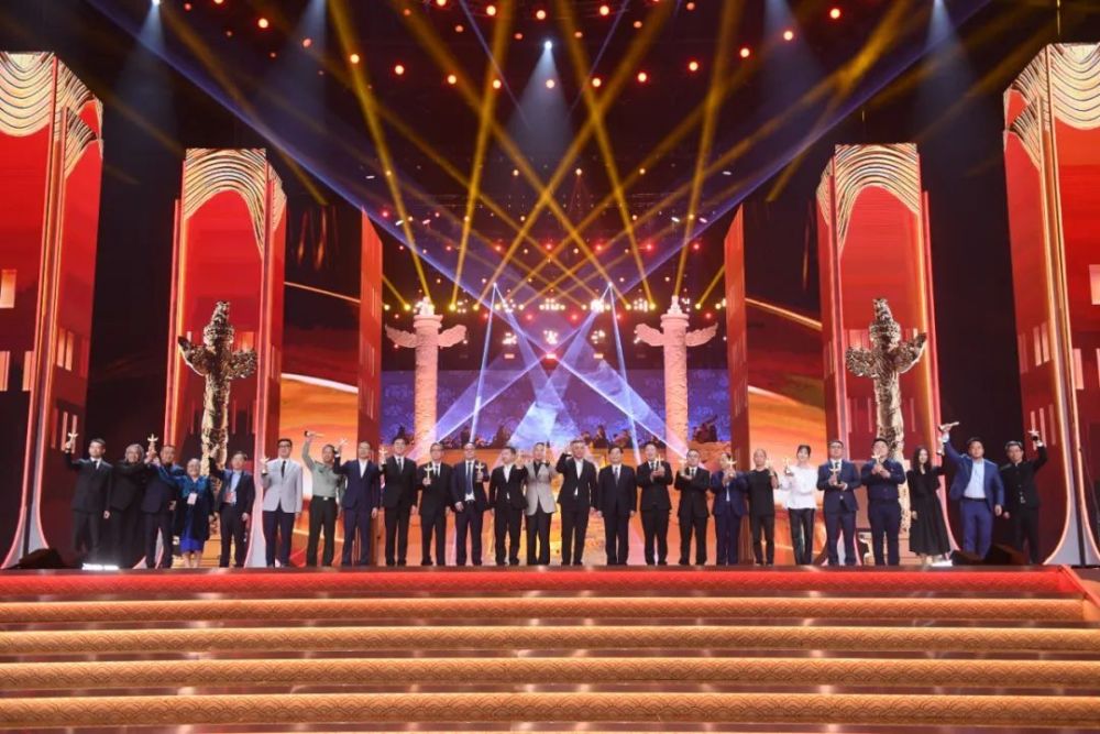 博纳影业荣获第十八、十九届中国电影华表奖五项大奖！_腾讯新闻