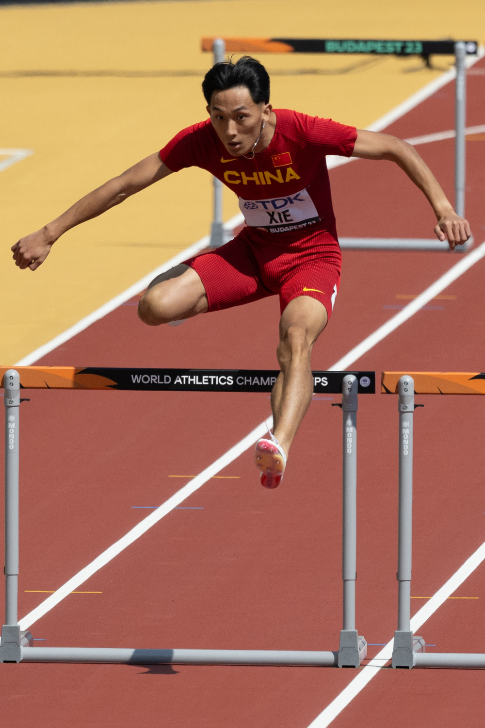 (田径世锦赛)男子400米栏第一轮:谢智宇晋级半决赛