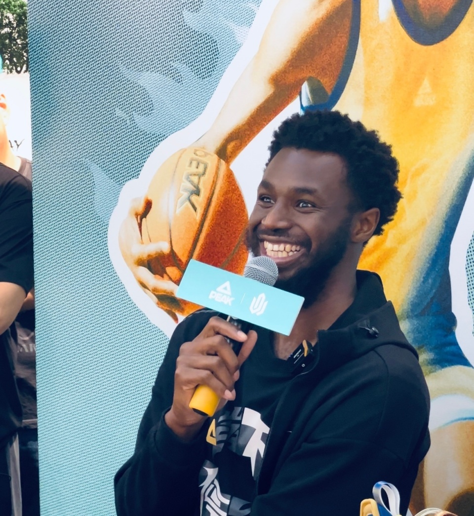 维金斯中国行已开启从沈阳到泉州你准备去哪一站感受嘴哥的微笑