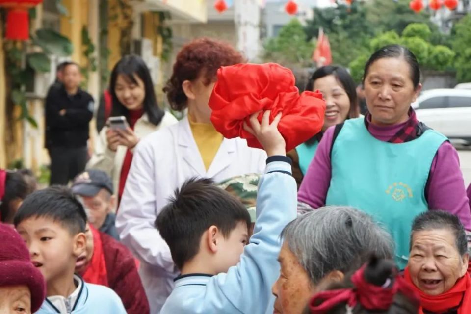 建新镇洪光村图片