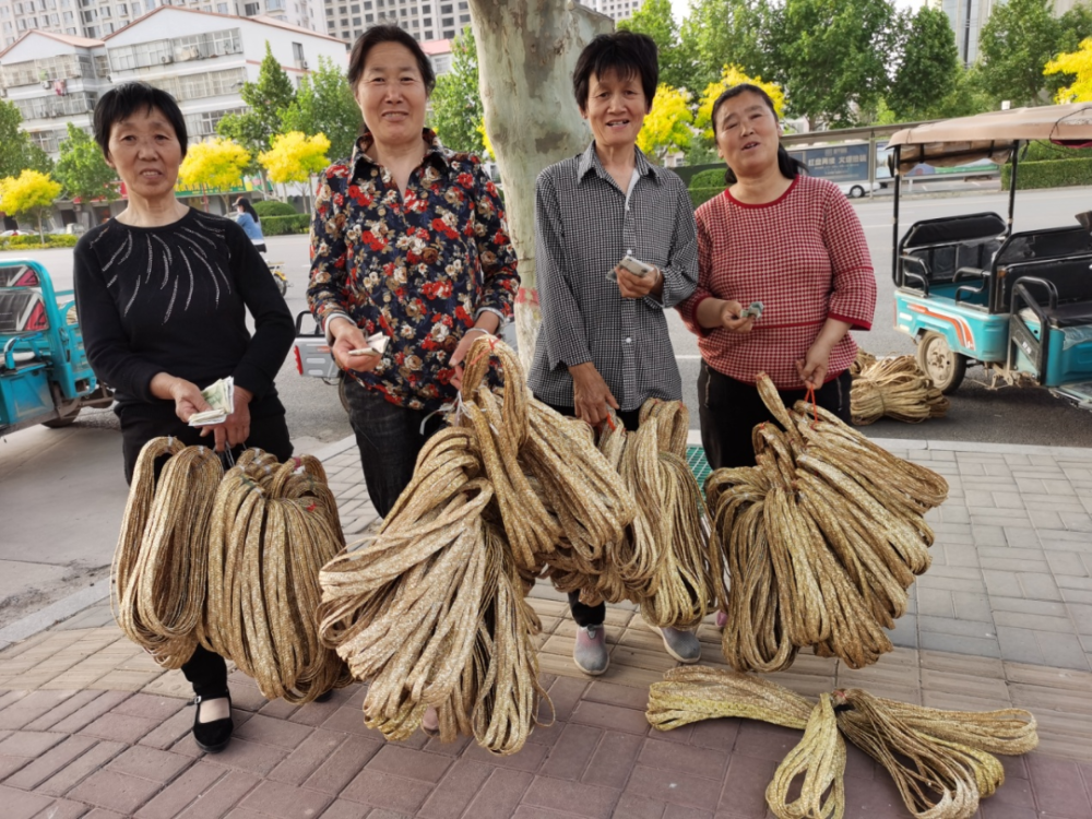 王群英草编图片