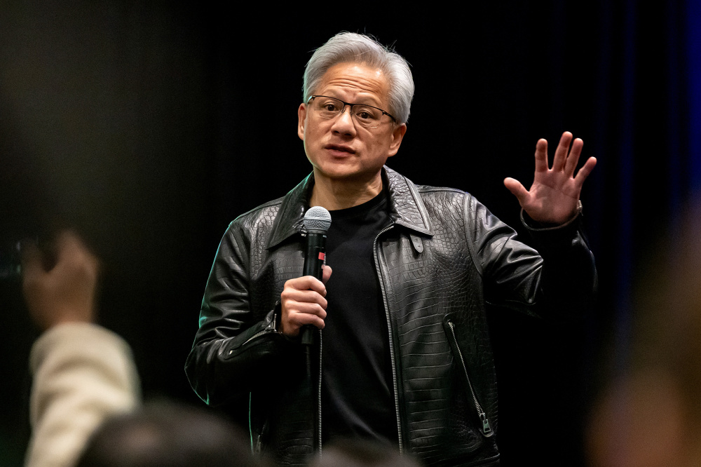 黃仁勳小範圍交流實錄：點讚華為、DeepSeek等