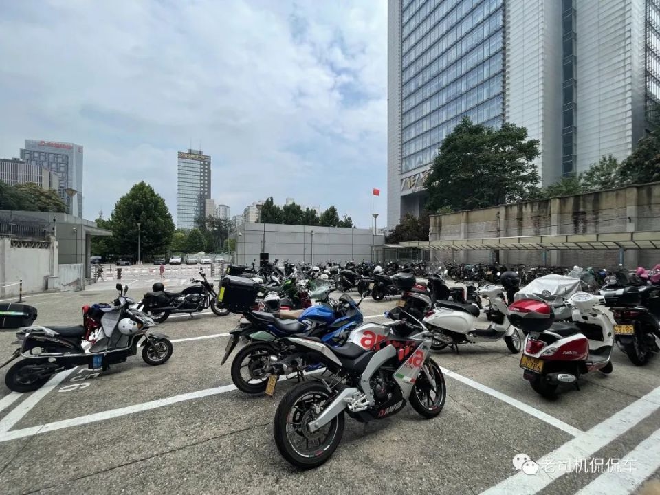摩托车是原罪?西安用5年时间宣告:摩托车不该一禁了之!_腾讯新闻